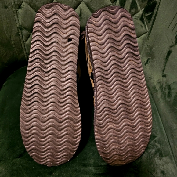 Camouflage Booties - Picture 3 of 4